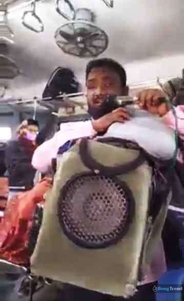 Viral Video of man singing in train
