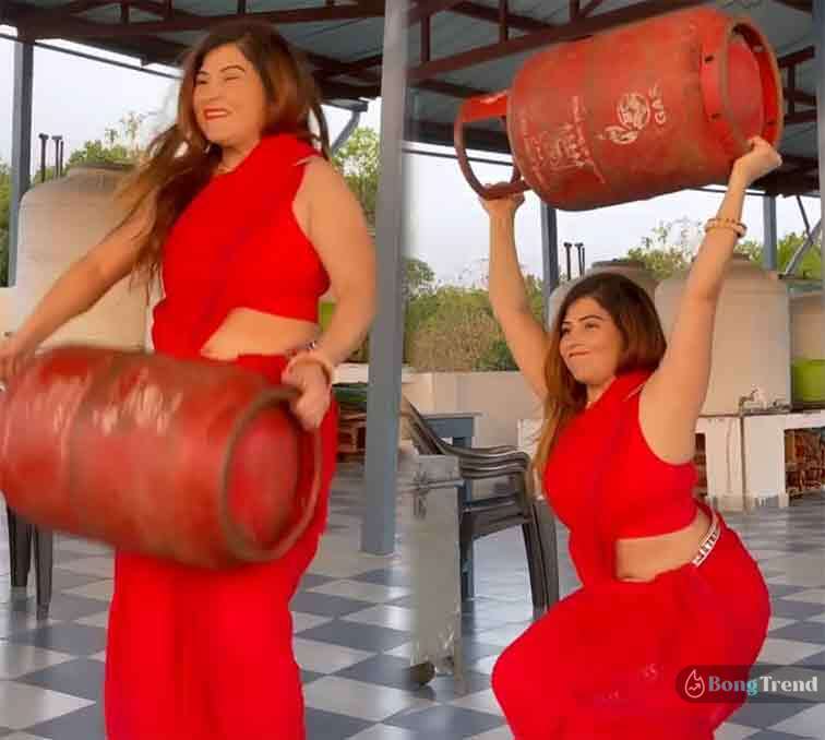 Girl Lifting Gas Cylinder Viral Video