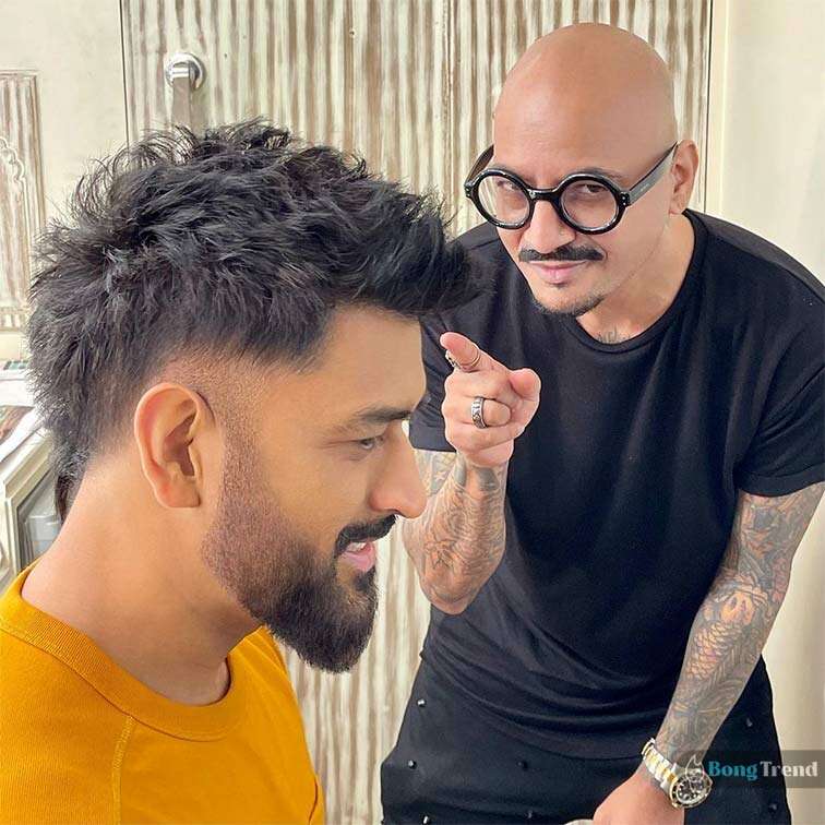 Dhoni New look photo viral on internet