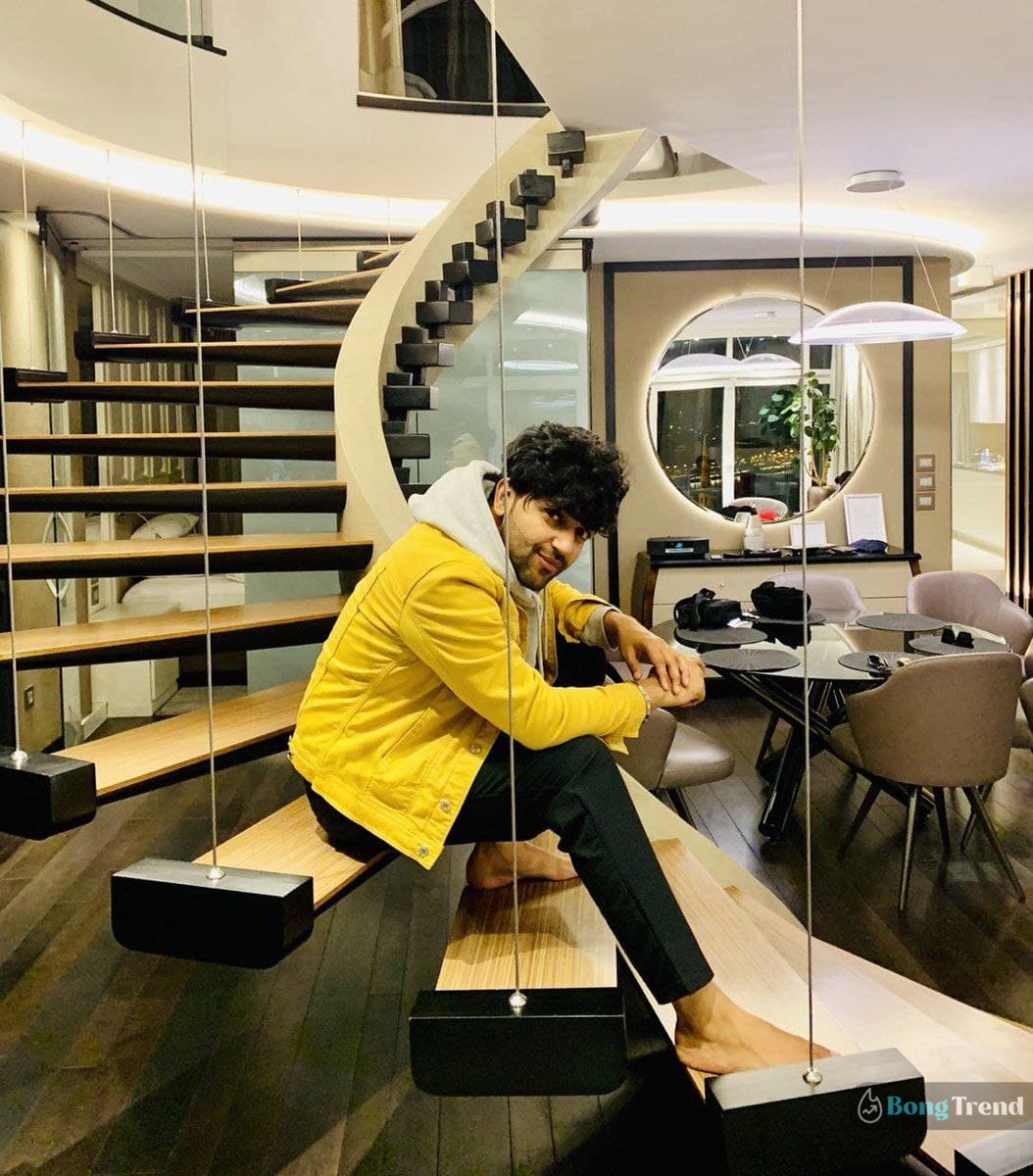 Bollywood,Guru Randhawa house interior decoration,Guru Randhawa Luxurious House,Guru Randhawa’,house,গুরু রনধাওয়া,গুরু রান্ধাওয়া বাড়ির অভ্যন্তরীণ সজ্জা,গুরু রান্ধাওয়া বিলাসবহুল বাড়ি,বলিউড,বাড়ি