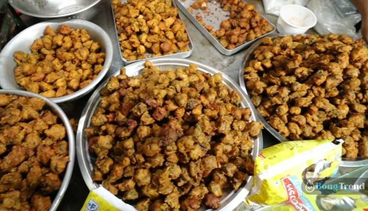 Lokkhi Kakima,Lokkhi Kakima Superstar,Chicken Pakora at Rs 2.50,লক্ষী কাকিমা,লক্ষীকাকিমার পকোড়া,আড়াই টাকার চিকেন পকোড়া,২.৫০টাকার চিকেন পকোড়া,ঢাকুরিয়ার লক্ষী কাকিমা