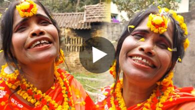 Ranu Mondal dressd with Flower singing New song Viral Video