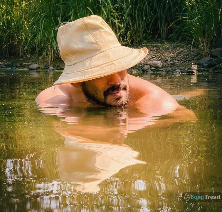 Salman Khan in pond