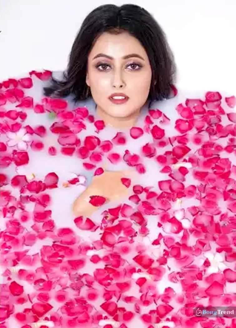 Jaba Actress Pallavi Sharma in bathtub