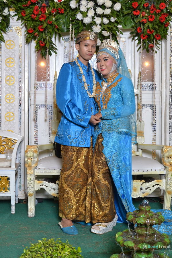 Indonesian bride and groom