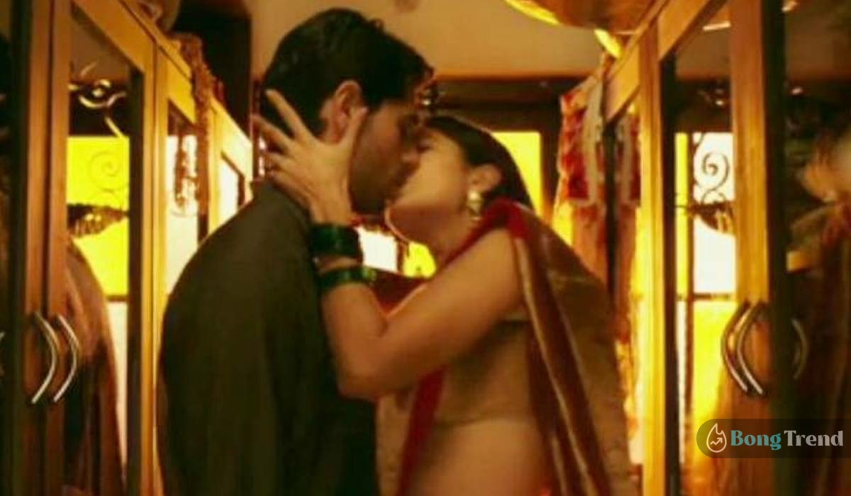 Katrina Kaif and Sidharth Malhotra Kiss
