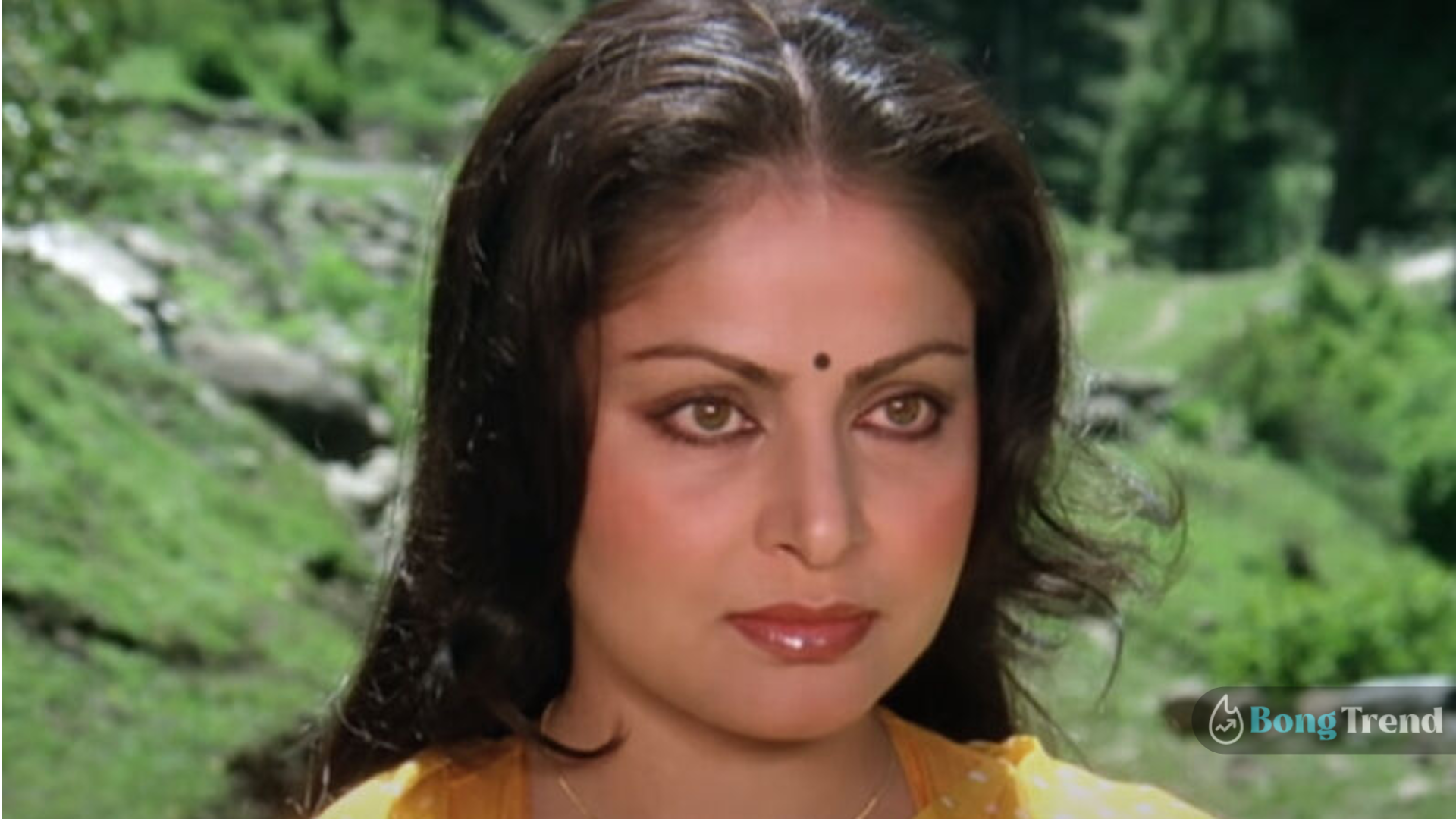 Rakhee Gulzar 