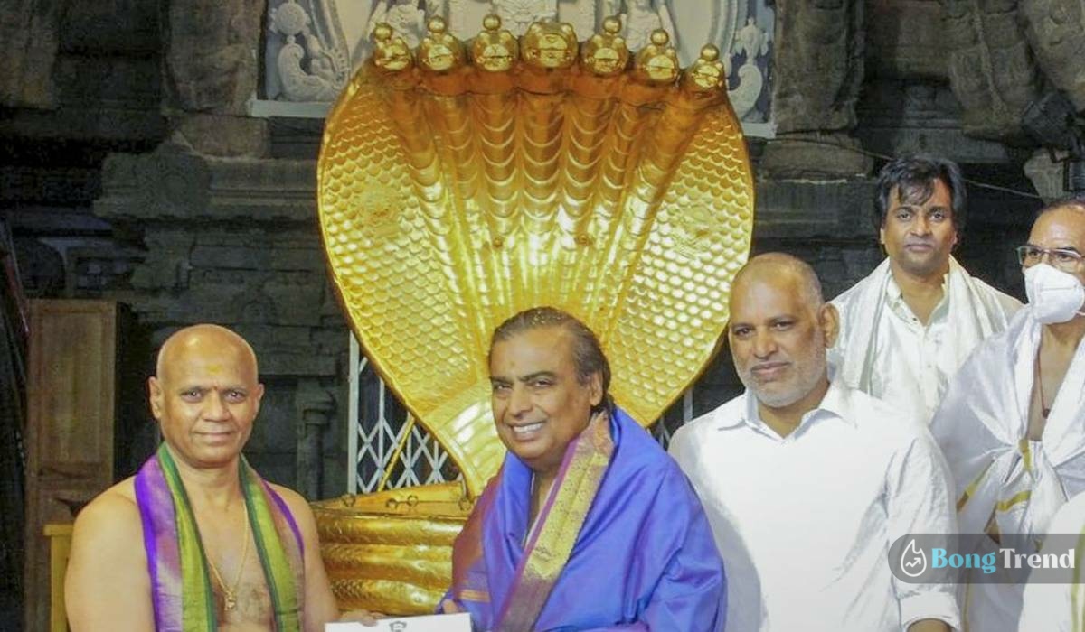 Mukesh Ambani at Tirumala Venkateswara Temple 2