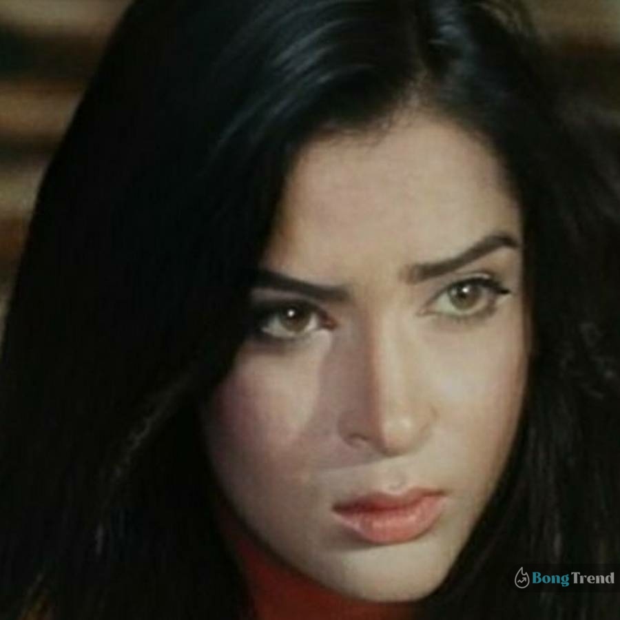 Shammi Kapoor as female