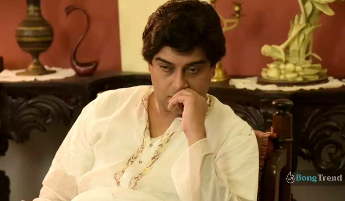 Sujan Mukherjee as Uttam Kumar
