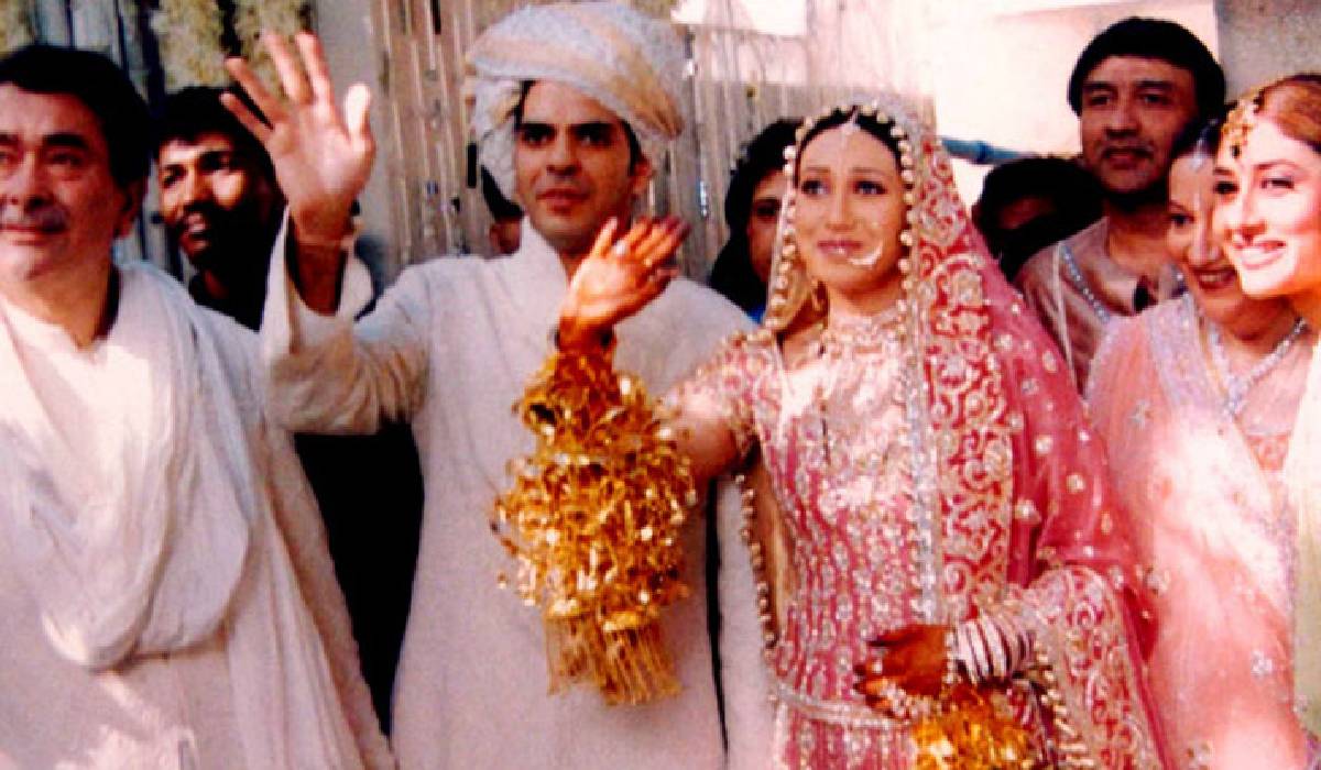 Karishma Kapoor bridal look, Karishma Kapoor wedding, Karishma Kapoor husband
