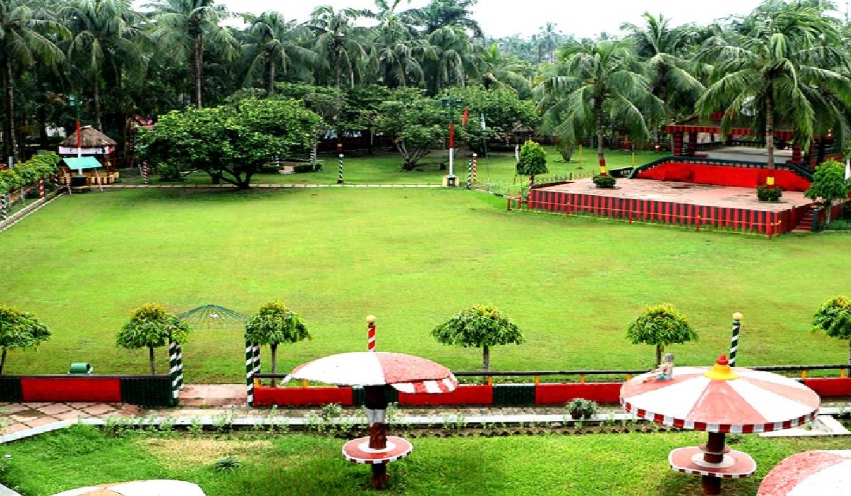 Palm village resort