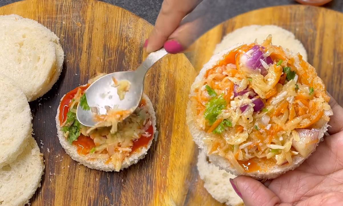 Breakfast Tasty Veg Pizza with Bread Recipe