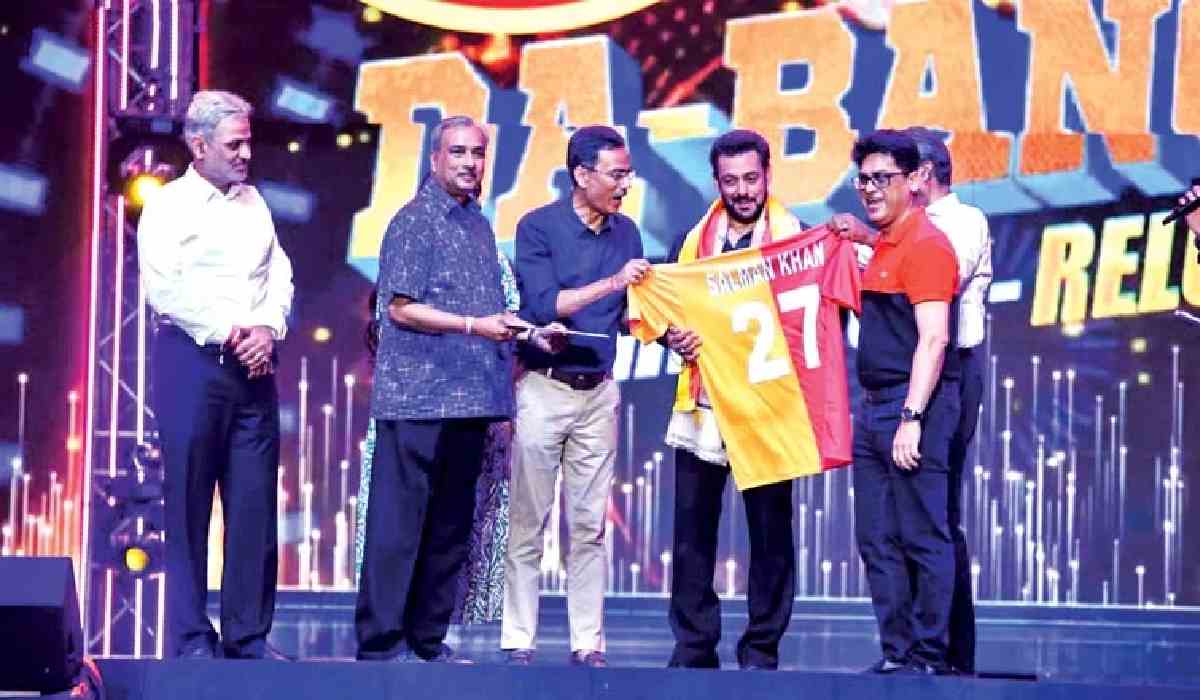 Salman Khan Kolkata show, Salman Khan in East Bengal club