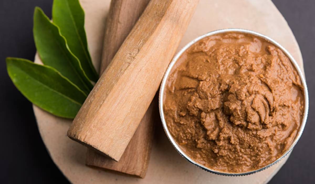 Turmeric and chandan face pack, face pack for glowing skin