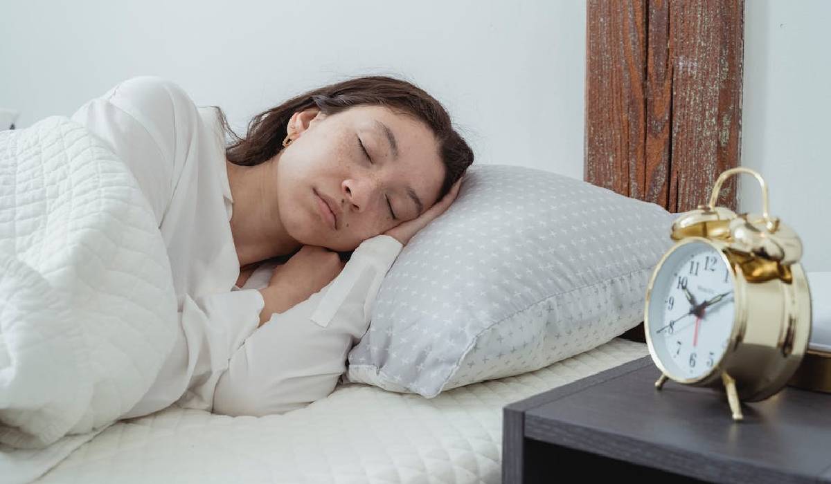 Sleeping on silk pillow, Monsoon hair care tips