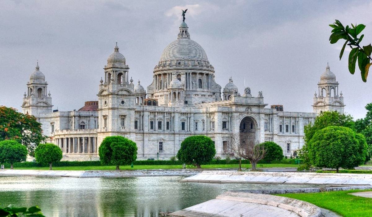 Victoria Memorial, Famous tourist spots in Kolkata