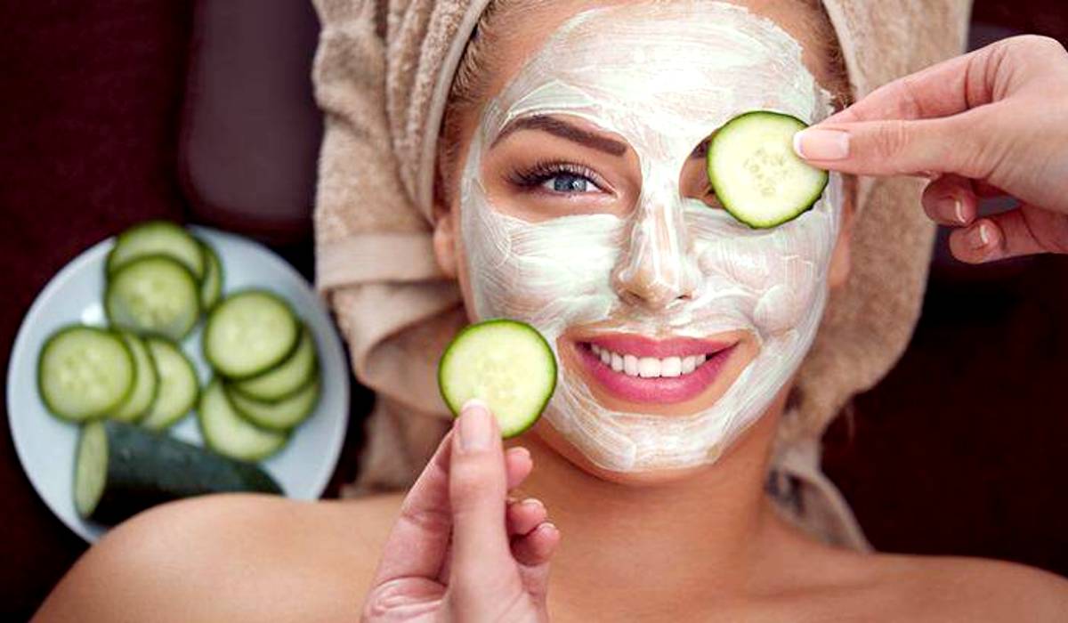 Homemade face pack for glowing skin
