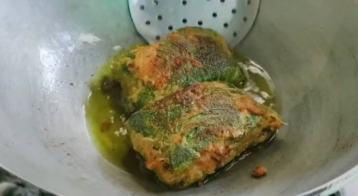 Kumro Pata Musur Daal Paturi Recipe