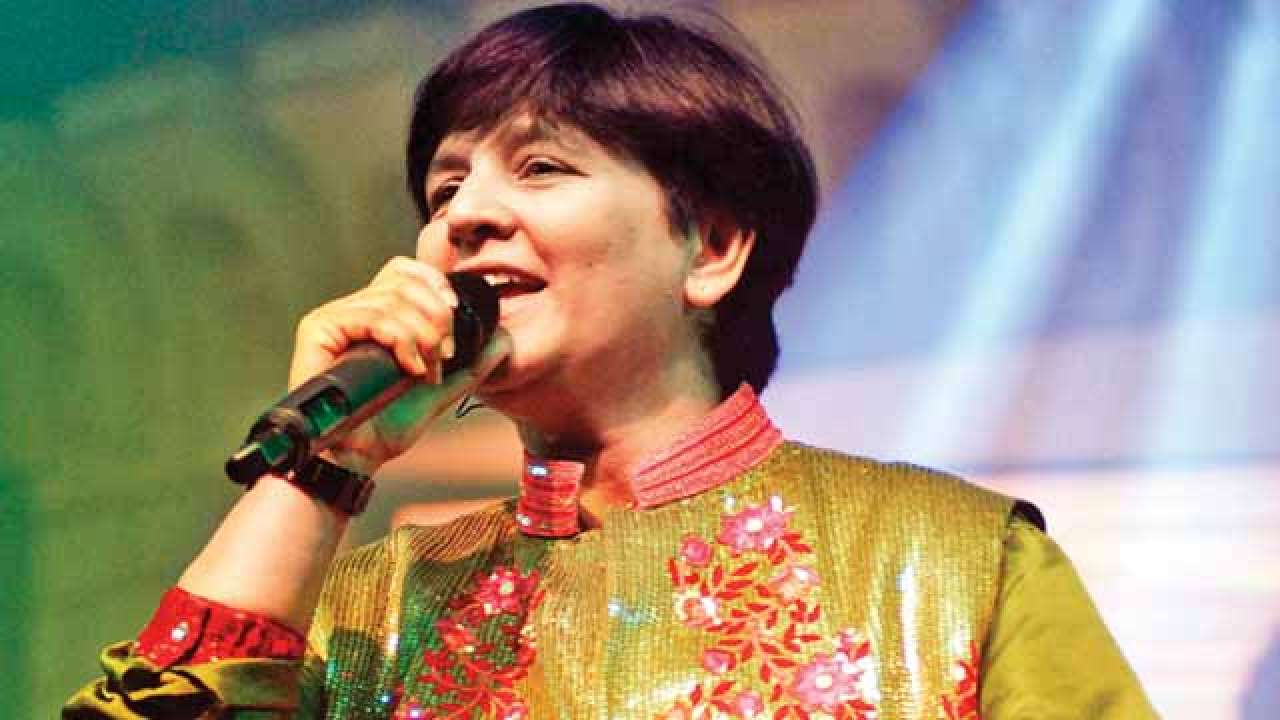 ফাল্গুনী পাঠক,Phalguni Pathak,গান,Song,জনপ্রিয় গায়িকা,Femous Singer,ব্যক্তিগত জীবন,Personal Life,অজানা কথা,Unknown Fact,টমবয় লুক,Tomboy Look