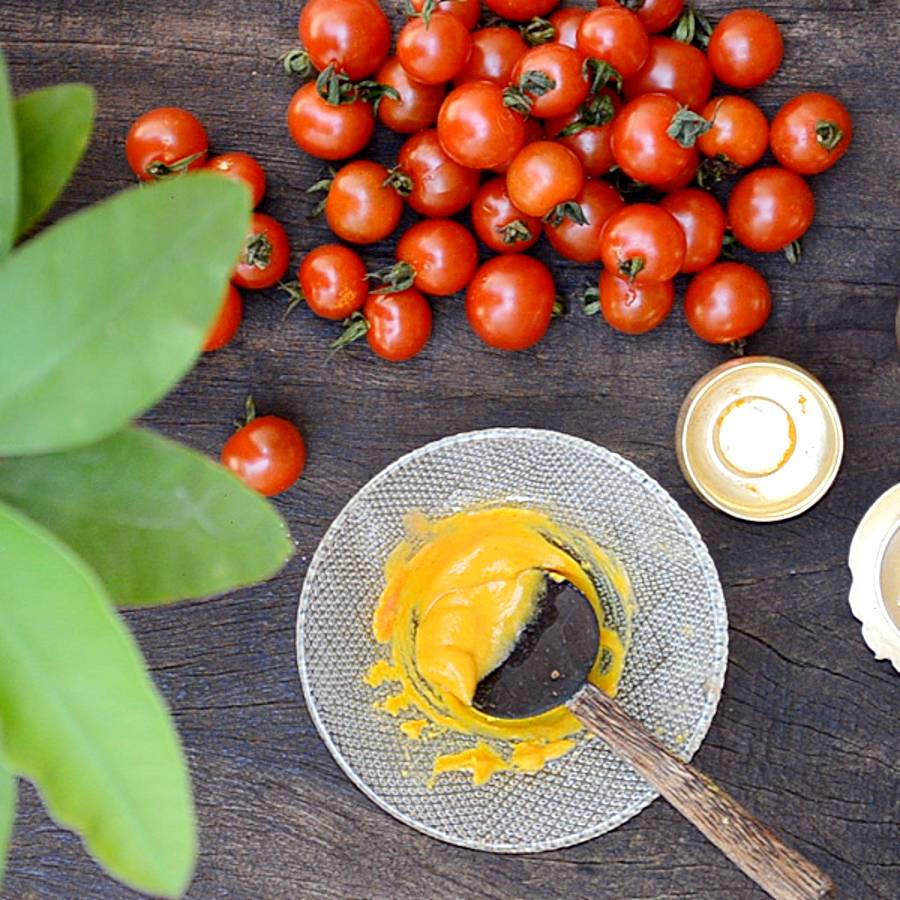 Turmeric and Tomato face pack