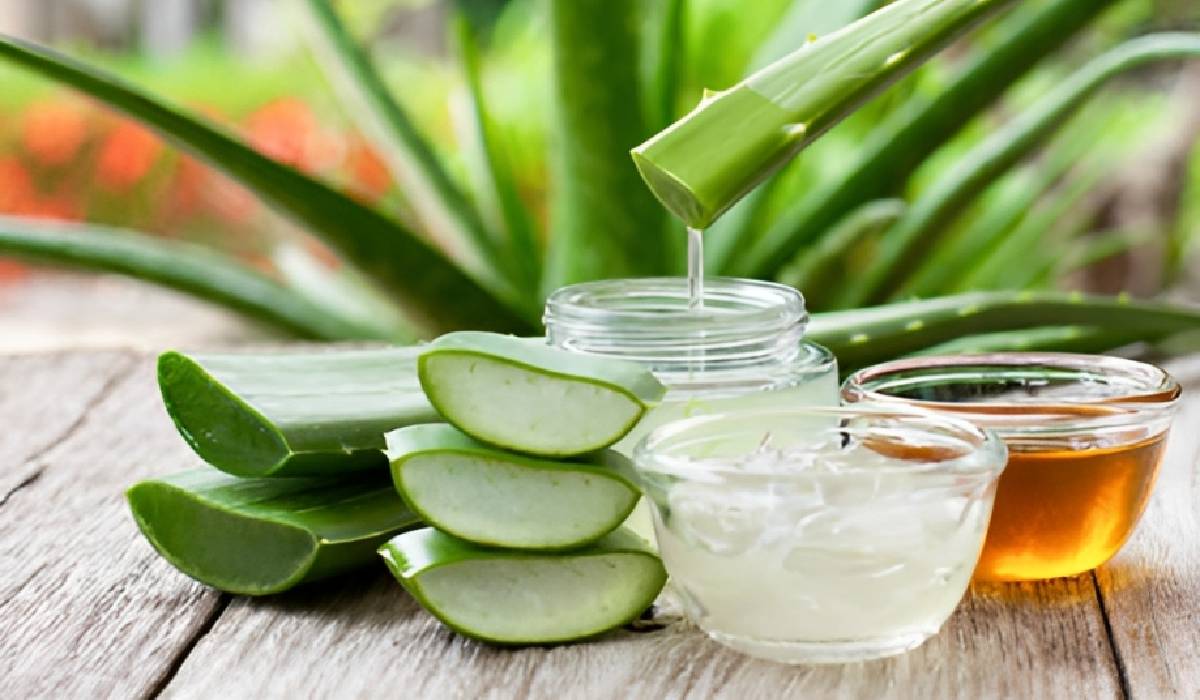 Aloevera gel, How to reduce forehead acne