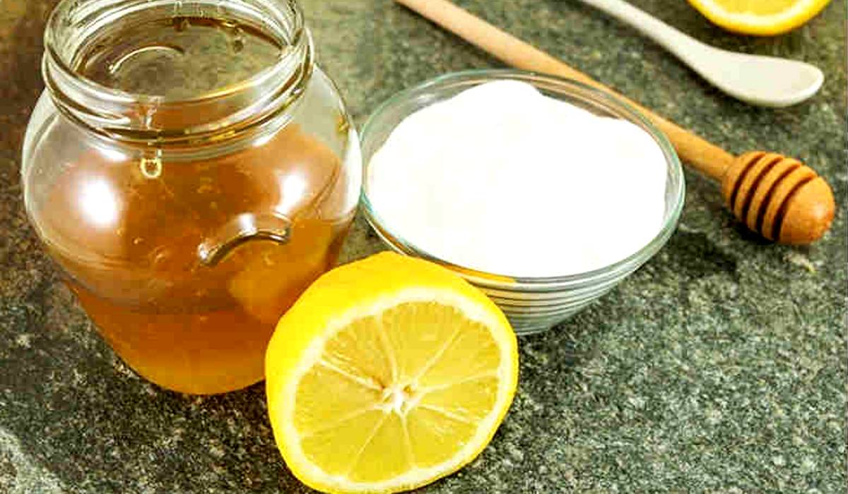 Curd Honey and Lemon hair mask, Monsoon dandruff problem