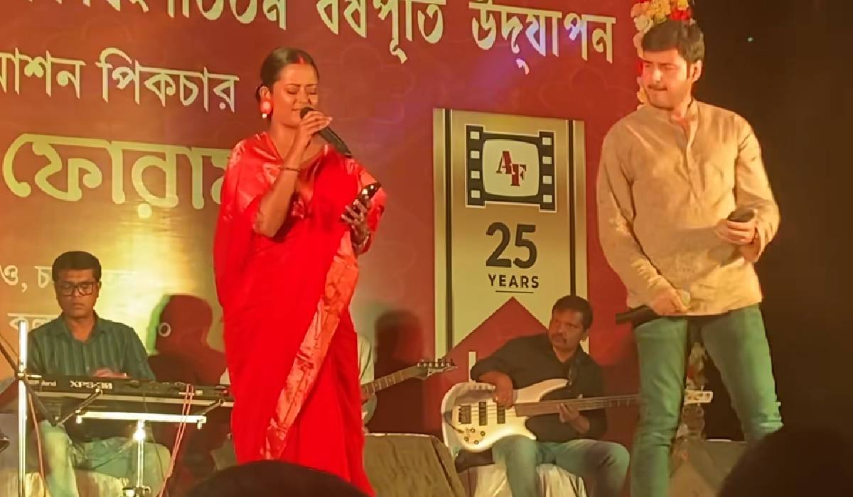 Shruti Das and Neil Chatterjee, Shruti Das singing