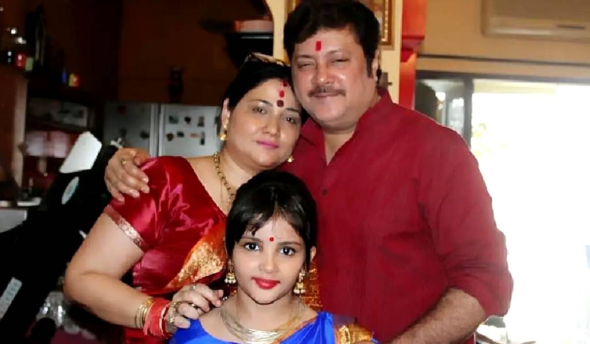 Abhishek Chatterjee Sanjukta Chatterjee and Saina Chatterjee, Abhishek Chatterjee family