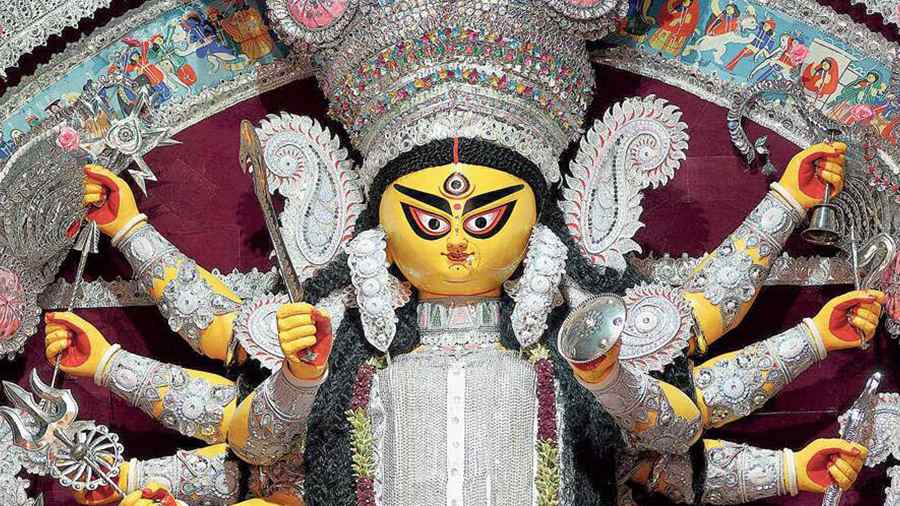 Durga Pujo special Alia Bhatt chiffon saree and kurti