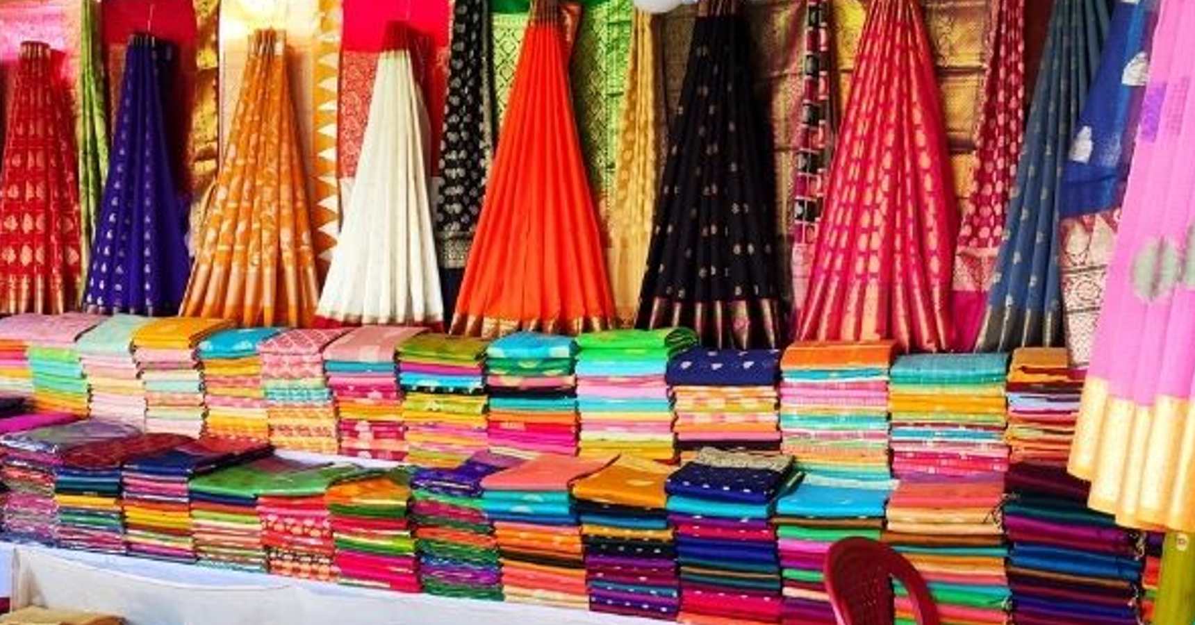 দূর্গা পুজো,durga Pujo,কম দামি শাড়ি,Low Budget Sari,ট্রেন্ডিং শাড়ি,Trending Sari