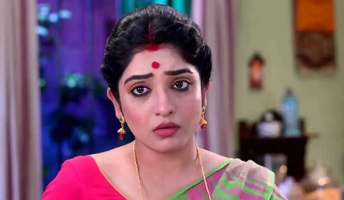 Manosi Sengupta as Moumita Dutta Neem Phooler Madhu