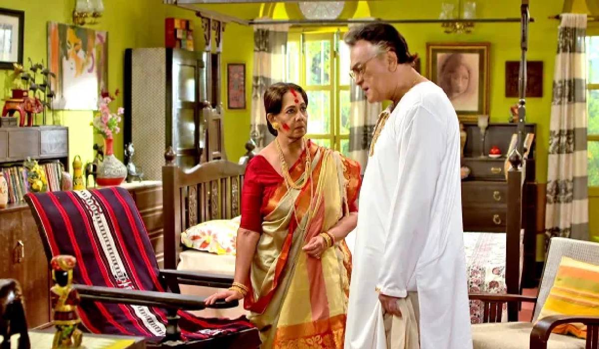 Anashua Majumdar as Sharmila in Desher Mati serial