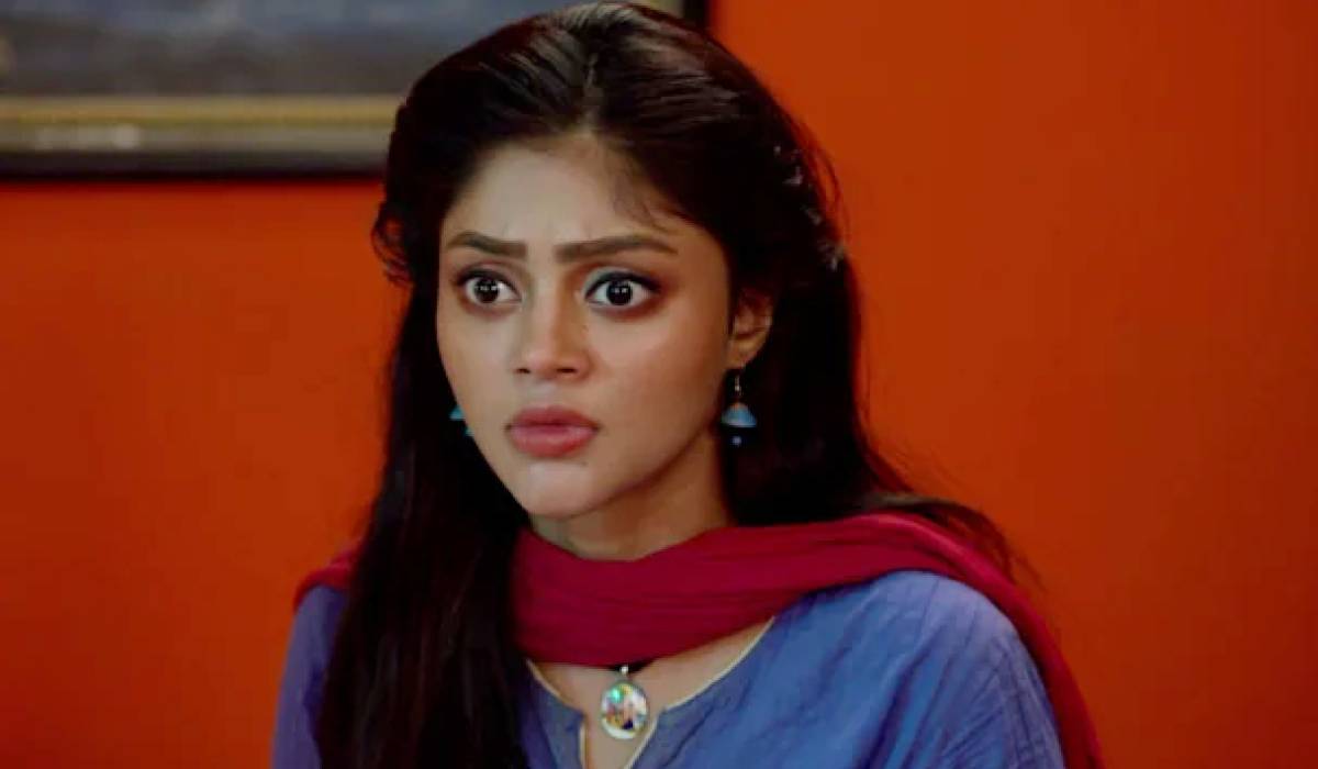 Katha Chakraborty as Ganga Singha Roy in Gaatchora serial