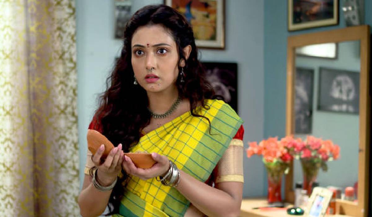 Roshni Tanwi Bhattacharya as Netra in Mon Phagun serial