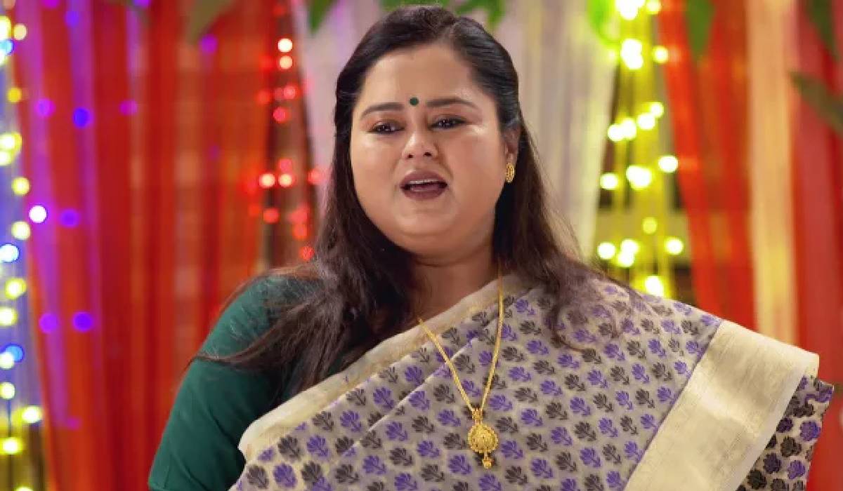 Sohini Sengupta as Meghomala Chatterjee in Khorkuto serial