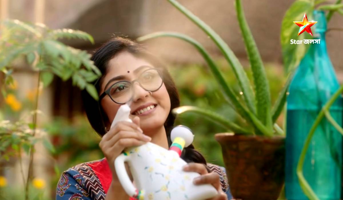 Susmita Dey as Katha in Katha serial