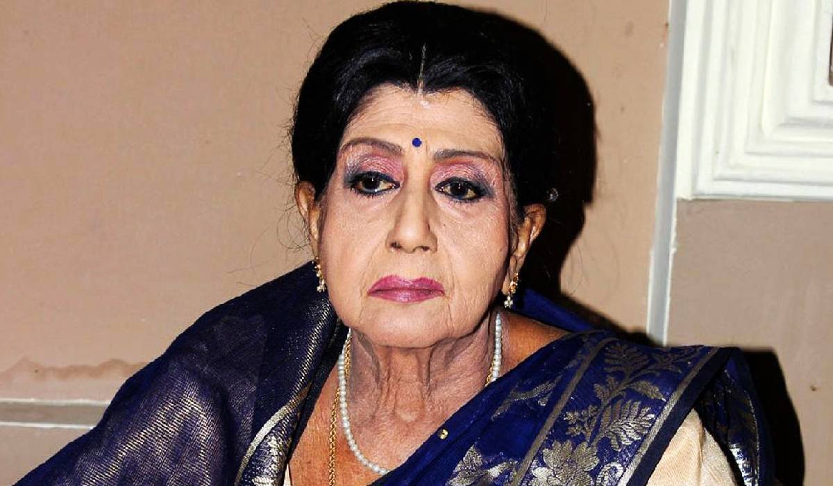 Sabitri Chatterjee was in a relationship with Sarbendra Singh