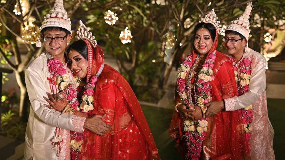 Kanchan Mullick Sreemoyee Chattoraj Wedding look photos